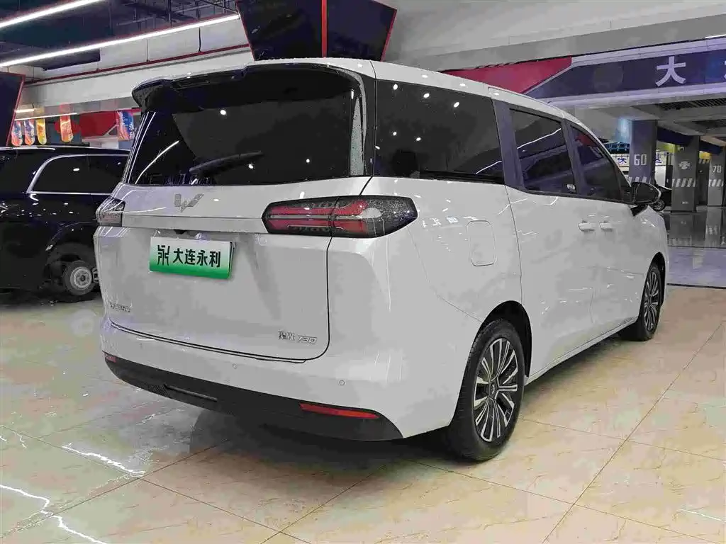 Wuling Motors Xingguang 730 New Energy 2026 2025 Model Plug-in Hybrid Base Version