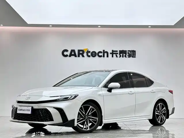 Toyota Camry 2024