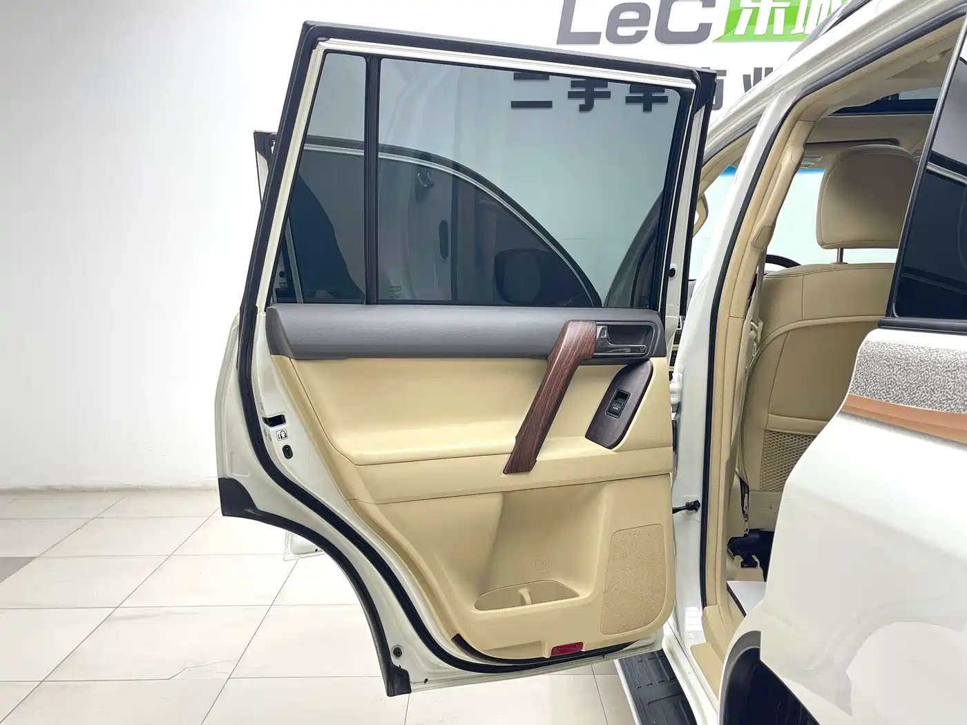 Toyota Prado 2016 3.5L Auto TX-L фото 5