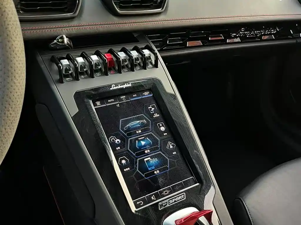 LAMBORGHINI HURACÁN