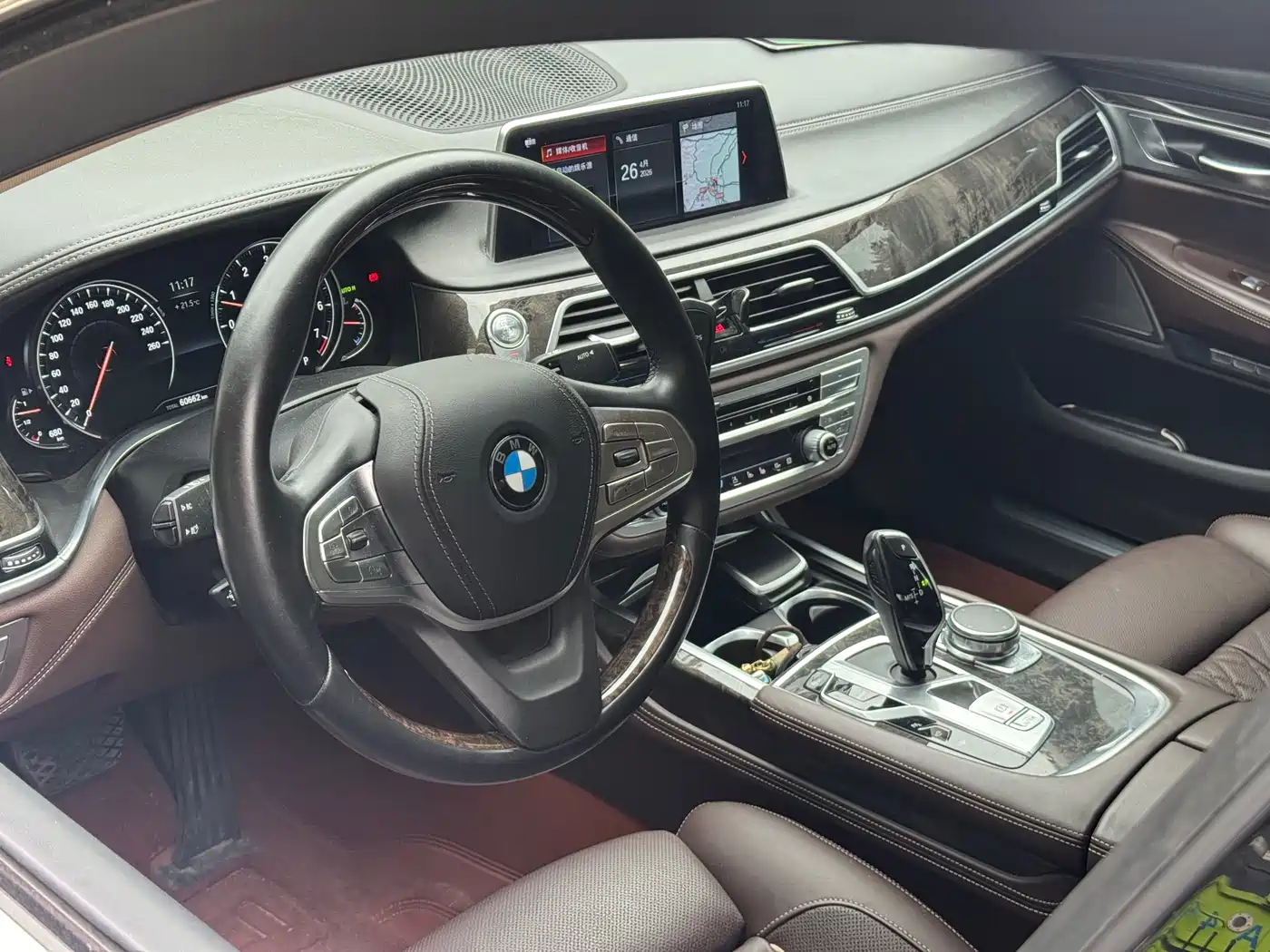BMW 7 Series 2016 730Li Luxury фото 6