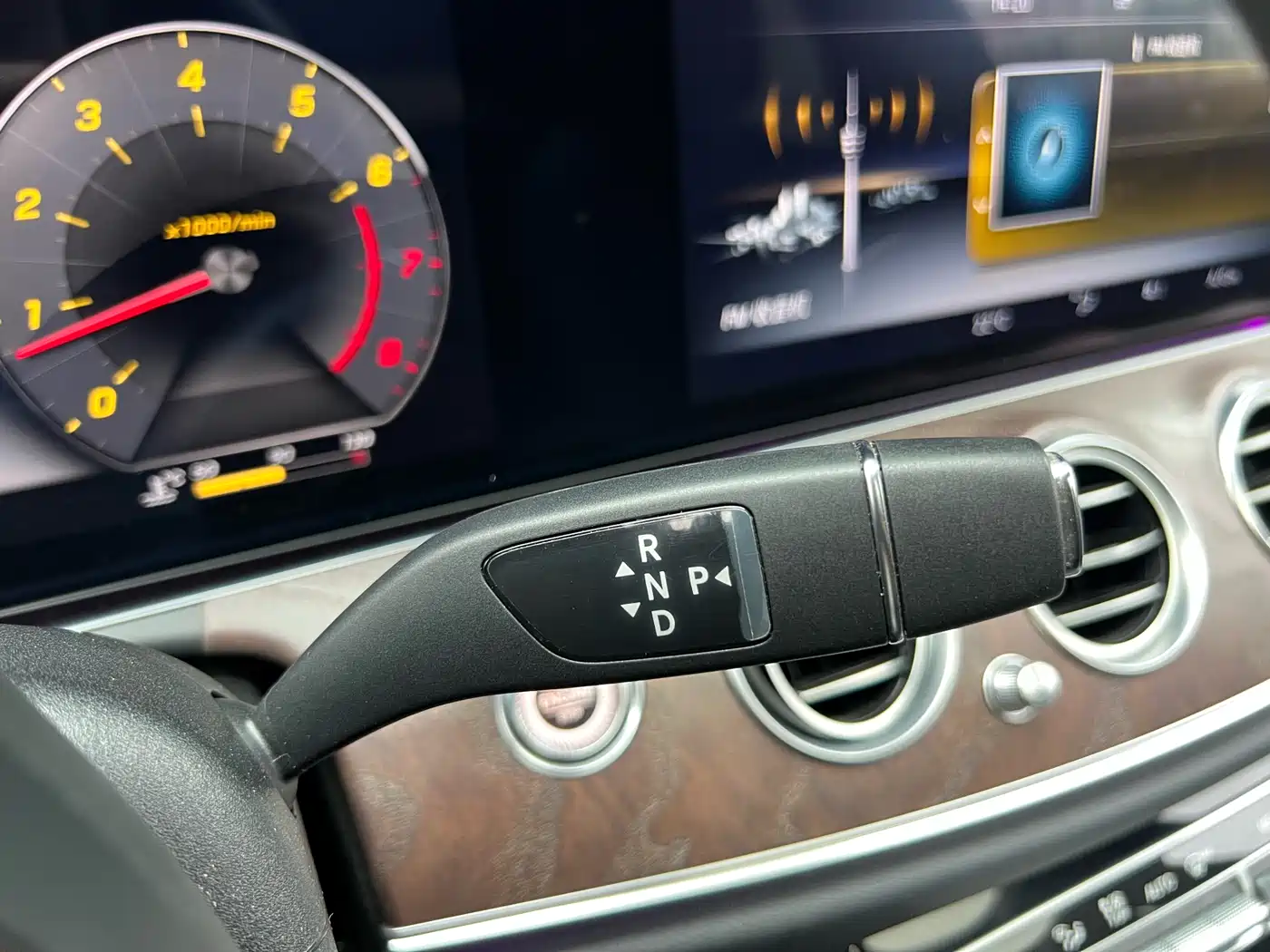 Mercedes-Benz E-Class 2016 E 300 L Fashion Type фото 30