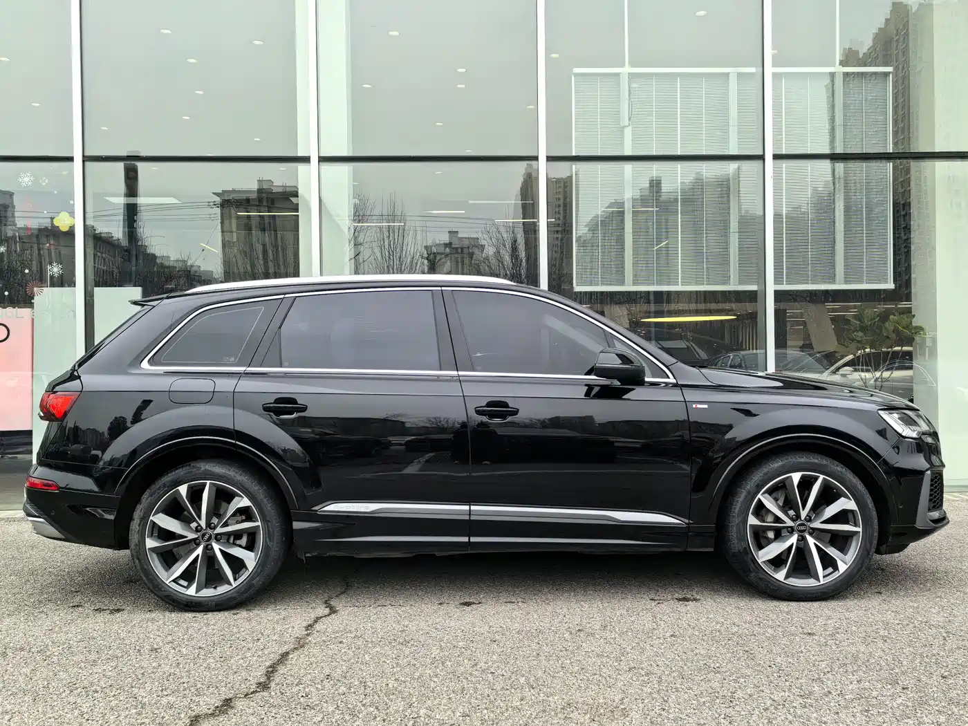 Audi Q7 2022 55 TFSI quattro S line Sport фото 4