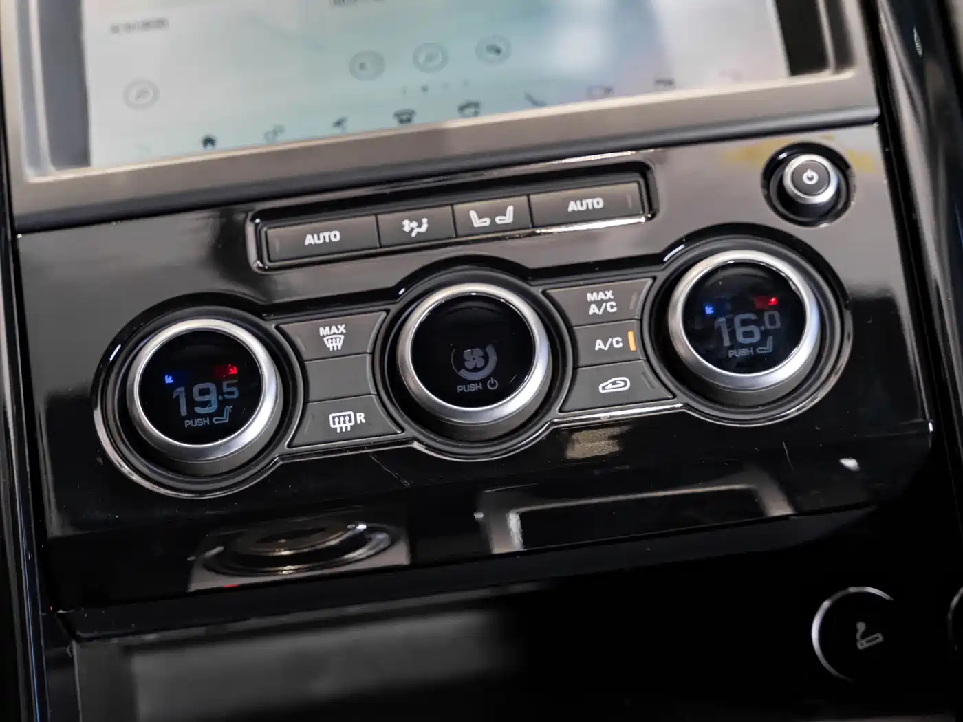 Land Rover Discovery 2020 3.0 SC V6 SE фото 20
