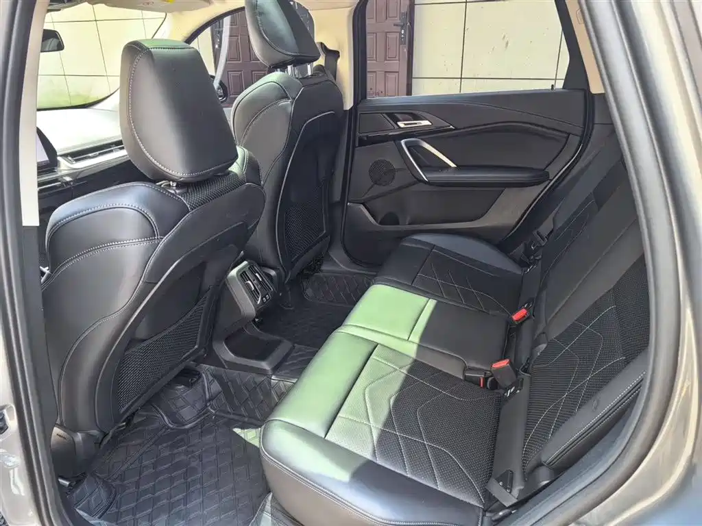 BMW X1 2023 sDrive20Li X Design Package фото 8