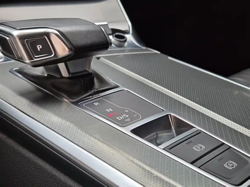 Audi A6L 2019 45 TFSI Premium Elegance фото 7