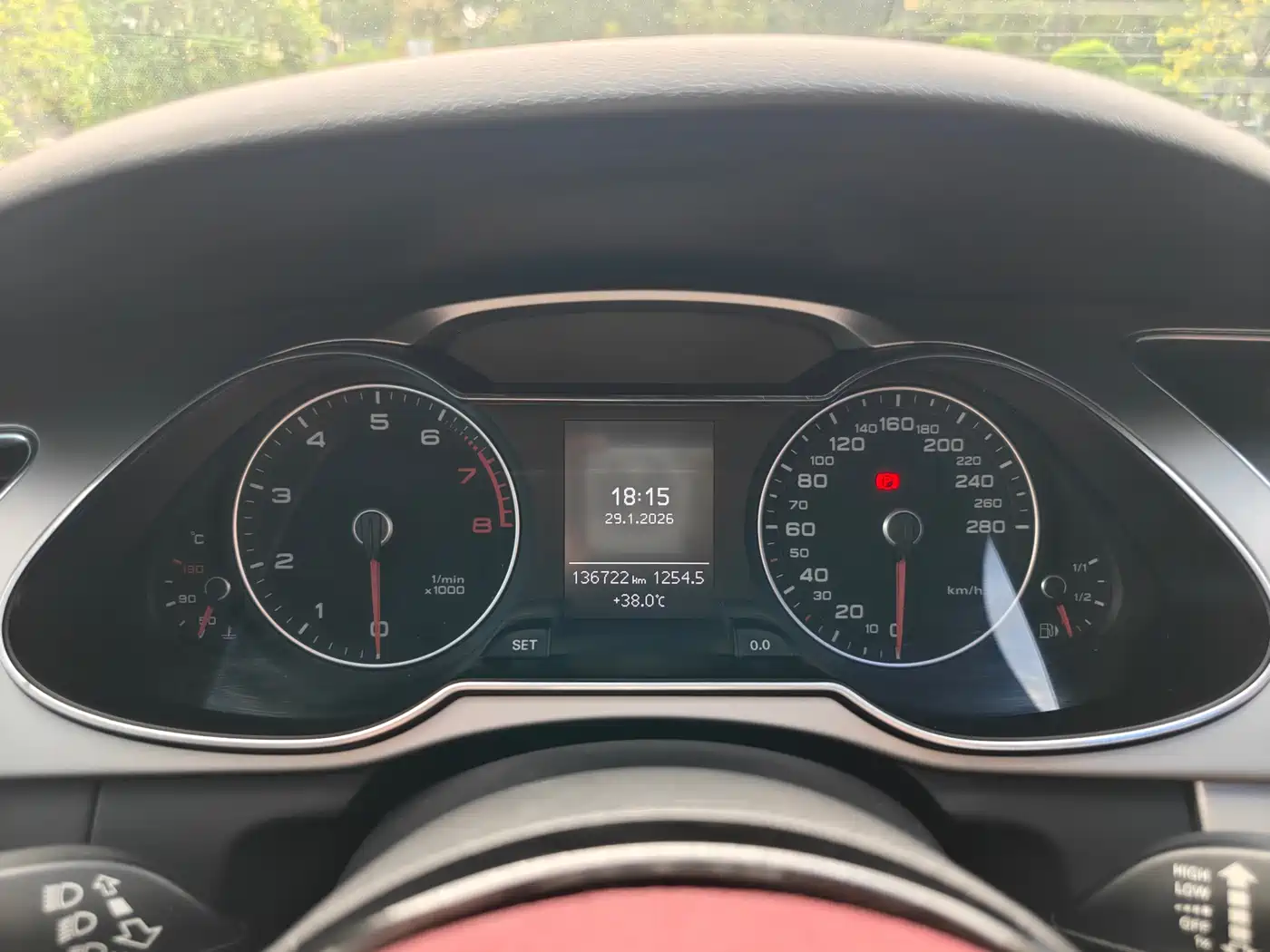 Audi A4L 2013 35 TFSI Automatic Standard фото 11