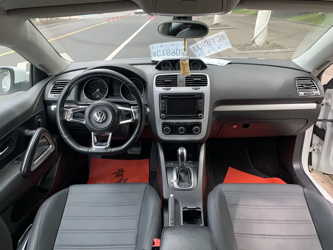 Volkswagen Scirocco 2015 1.4TSI Trend Edition фото 7