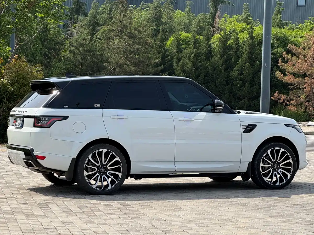 Land Rover Range Rover Sport 2020 3.0 L6 HSE DYNAMIC фото 7