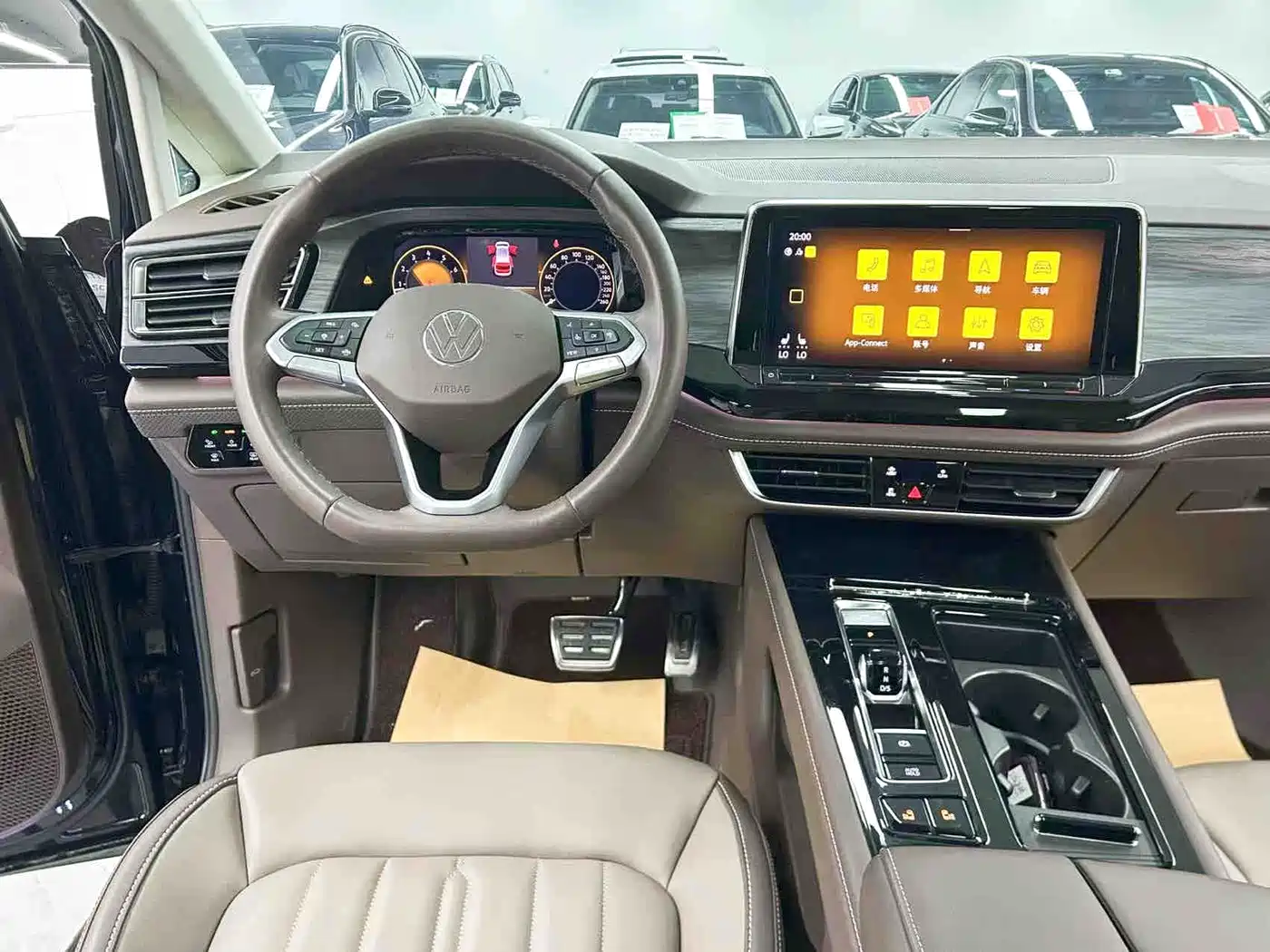 Volkswagen Viloran 2024 380TSI Prestige Edition фото 17