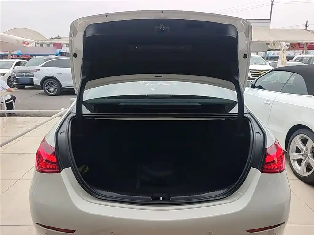 Mercedes-Benz C-Class 2022 Facelift C 260 L Sport фото 19