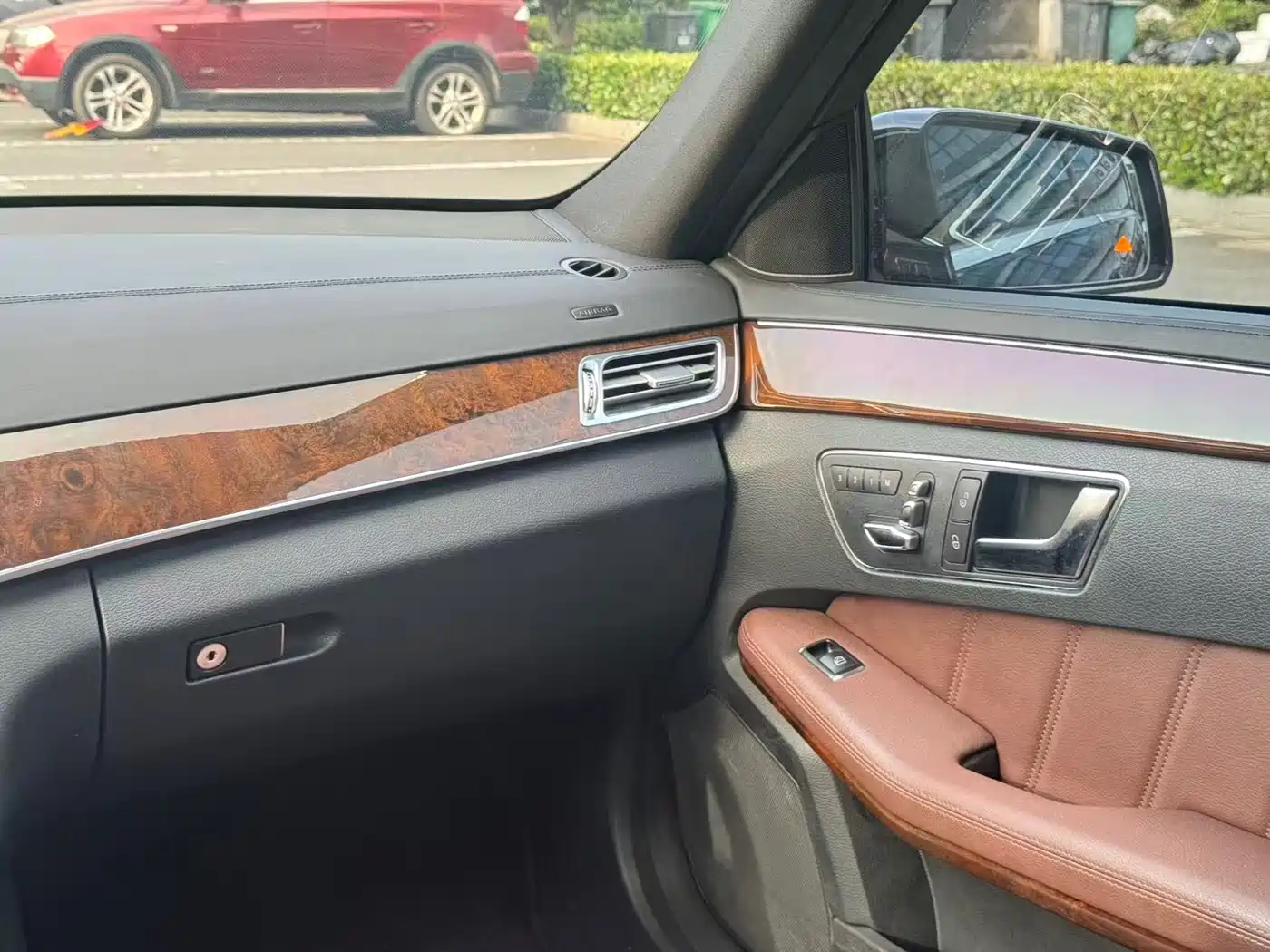 Mercedes-Benz E-Class 2015 E 320 L Luxury 4MATIC фото 13