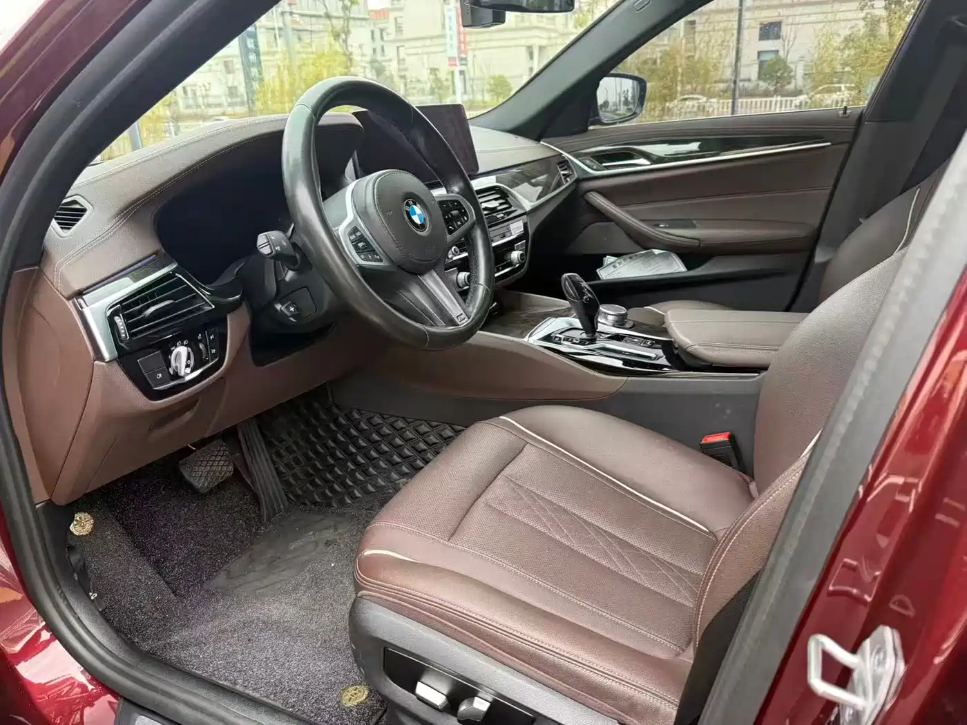 BMW 5 Series 2021 525Li M Sport Package фото 7