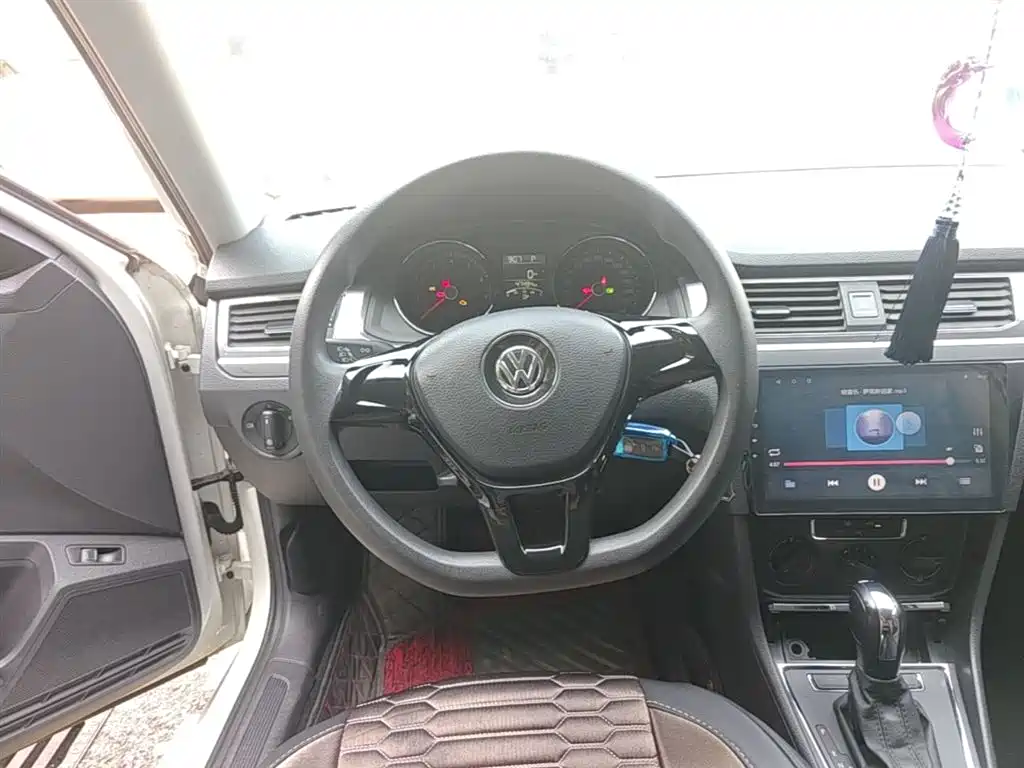 Volkswagen Bora 2018 1.5L Automatic Fashion фото 11