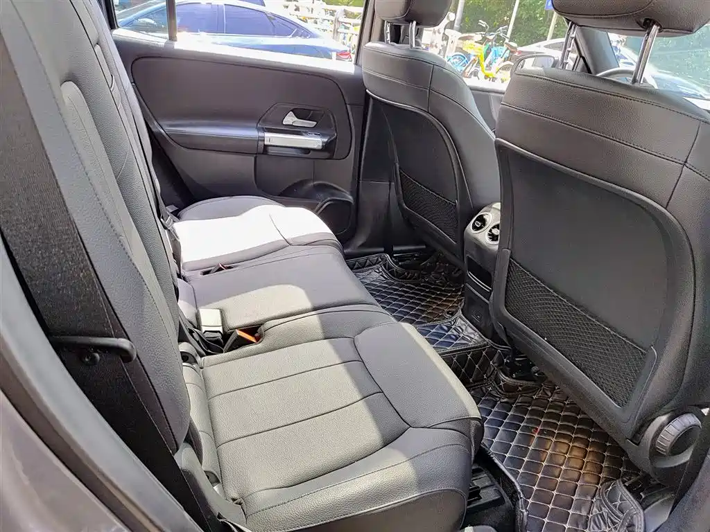 Mercedes-Benz GLB 2021 GLB 200 Dynamic фото 11