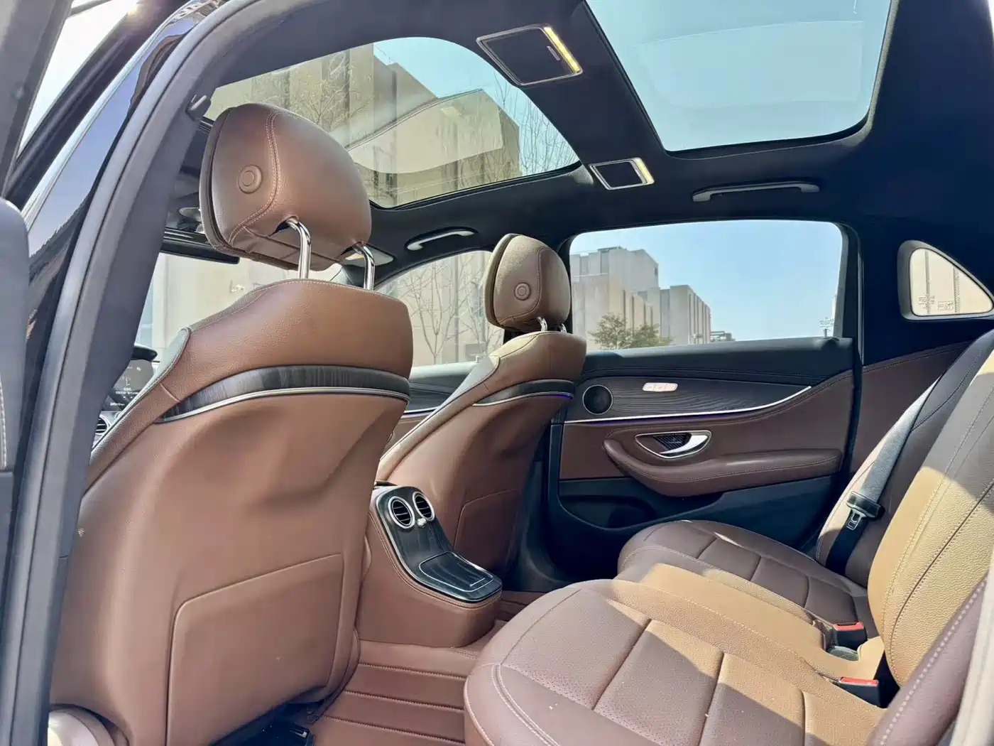 Mercedes-Benz E-Class 2023 E 300 L Sport Fashion фото 5