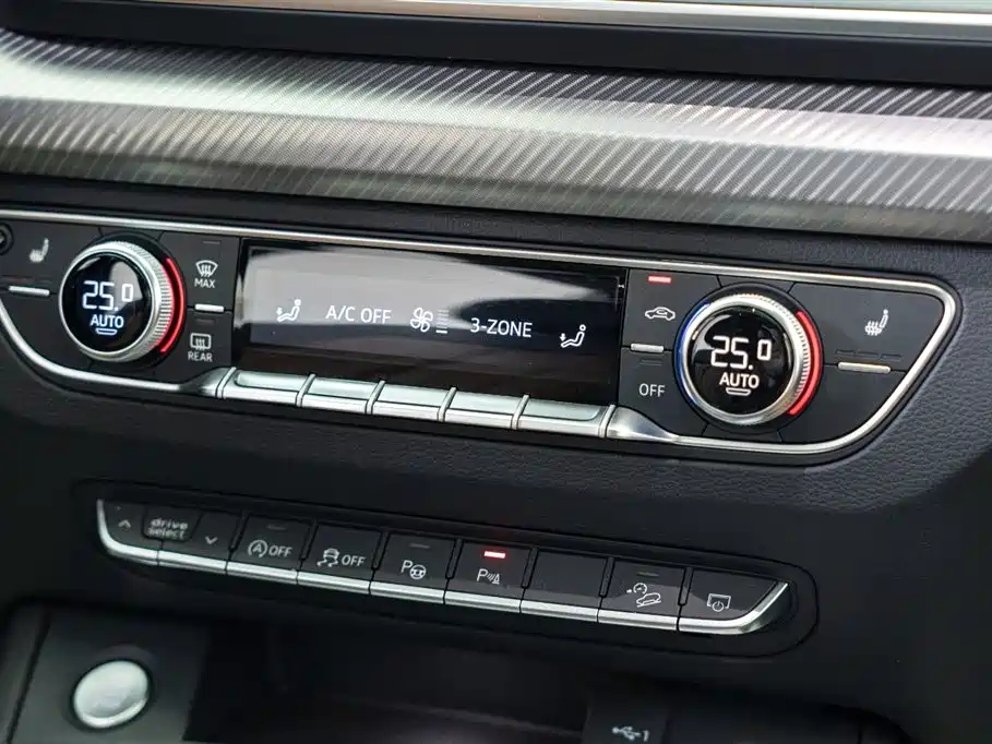 Audi Q5L 2020 45 TFSI Exclusive Fashion фото 16