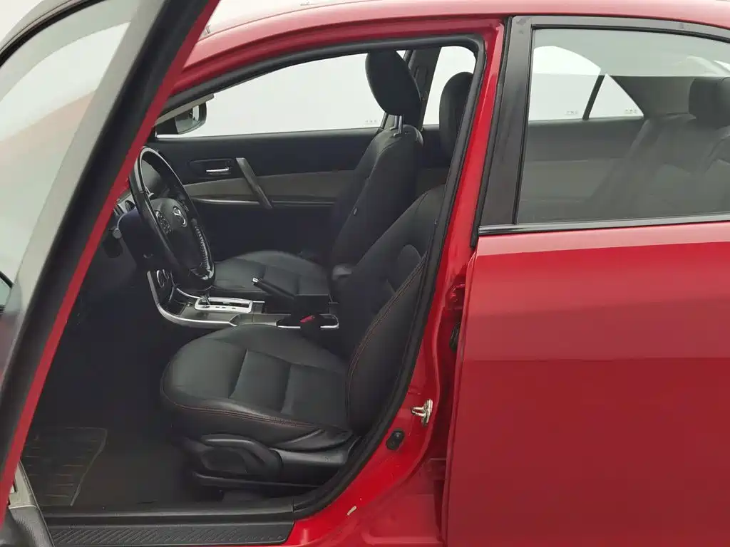Photo 10 - Mazda 6