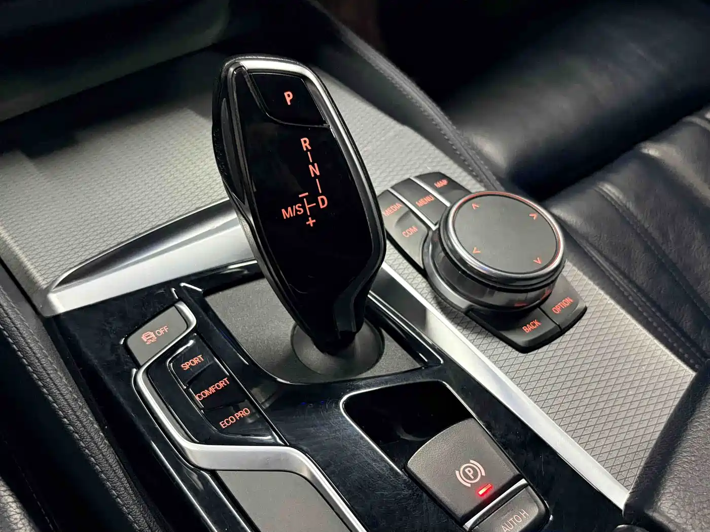 BMW 5 Series (Import) 2019 525i M Sport Package фото 6