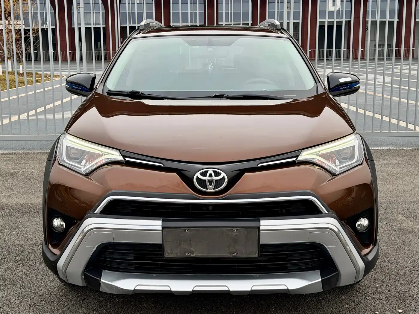 Toyota RAV4 Rongfang 2019 2.0L CVT 2WD Style X Limited Edition China VI фото 2