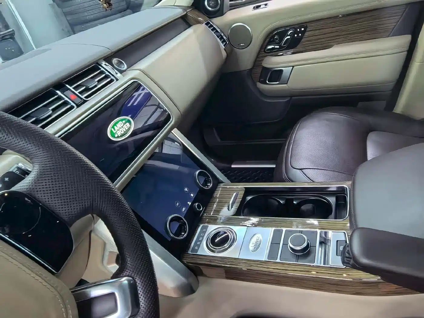 Land Rover Range Rover 2019 3.0 SCV6 Heritage Edition фото 5