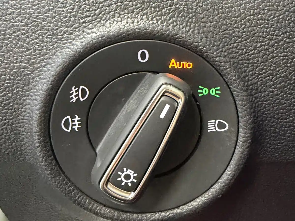 VOLKSWAGEN T ROC EXPLORING SONGS