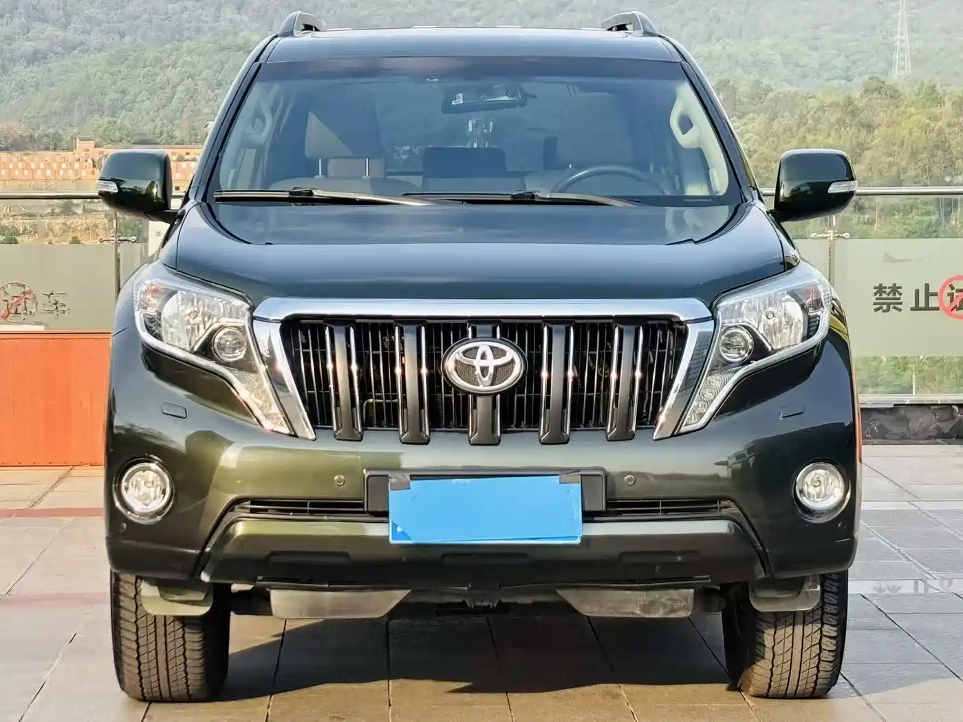 Toyota Prado 2014 4.0L Automatic TX фото 2