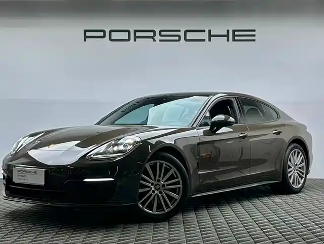 Porsche Panamera 2024