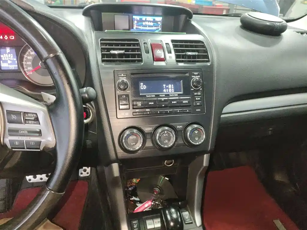 Subaru Forester 2013 2.5i Automatic Premium Edition фото 6