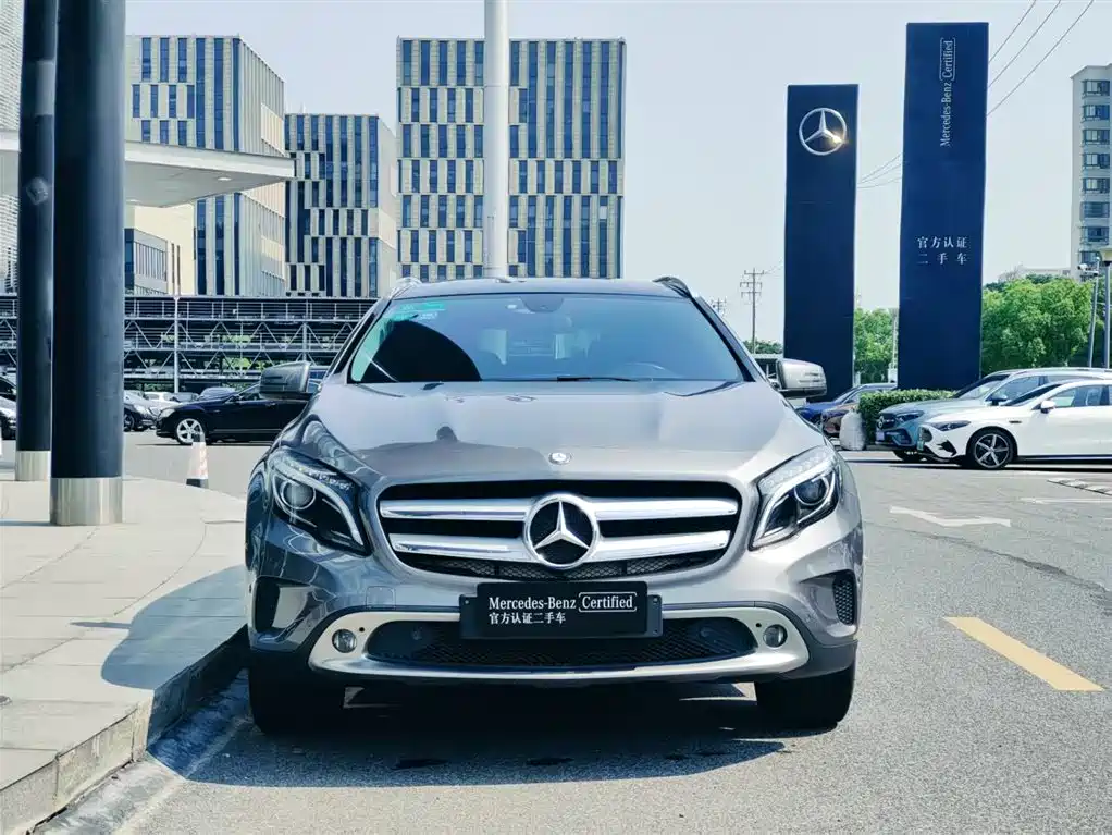 Mercedes-Benz GLA (Import) 2015 GLA 200 фото 2