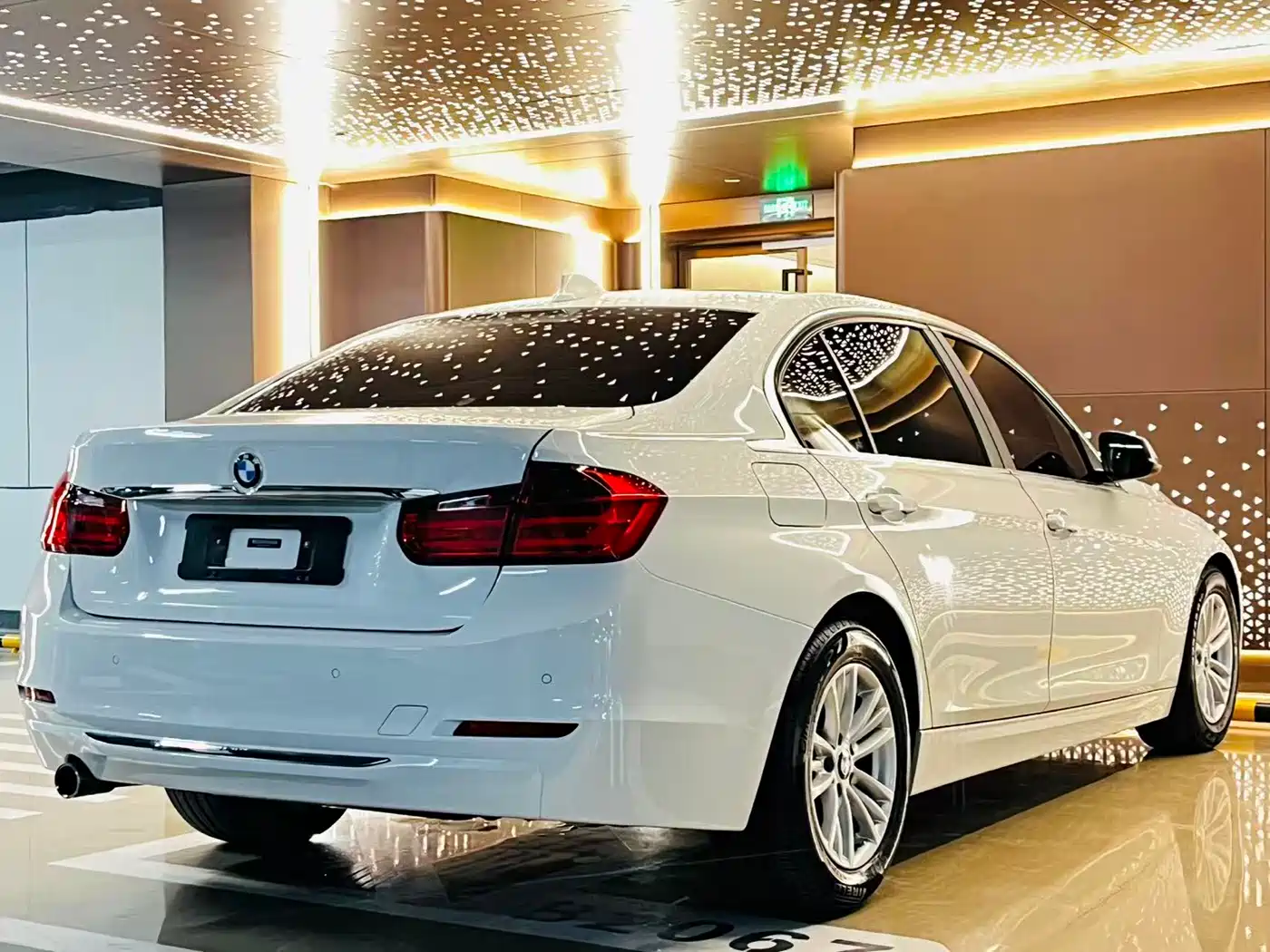 BMW 3 Series 2014 320Li Fashion фото 25