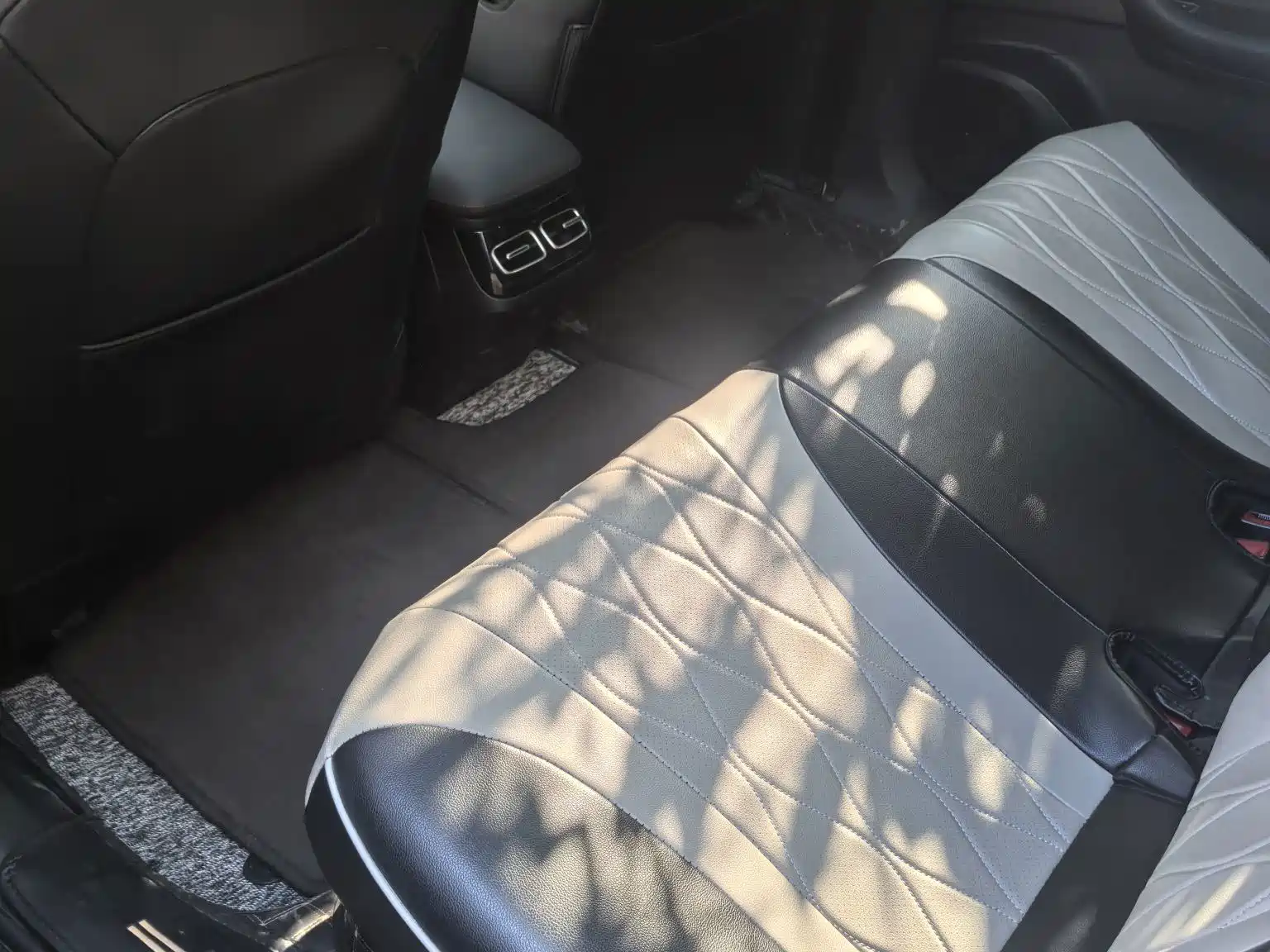 Фото 6 - Roewe D7
