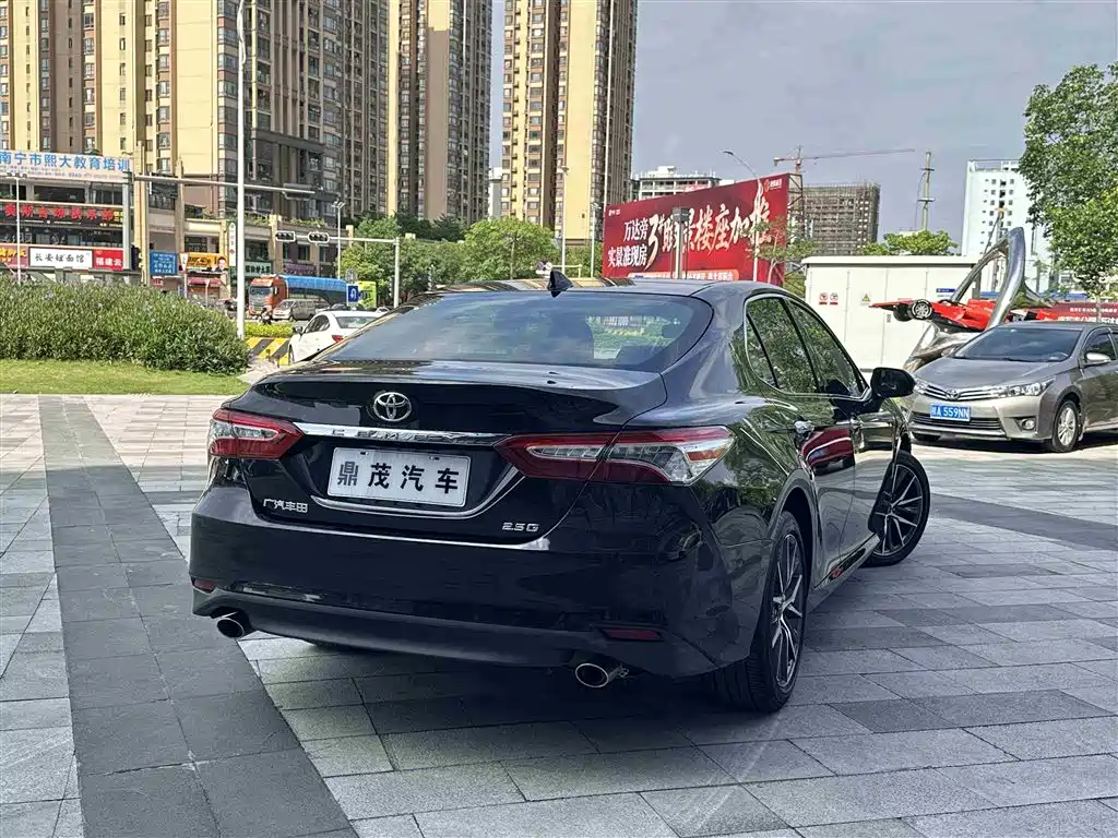 Toyota Camry 2021 2.5G Luxury Edition фото 8