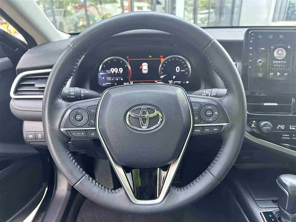 Toyota Camry 2021 2.5G Luxury Edition фото 18