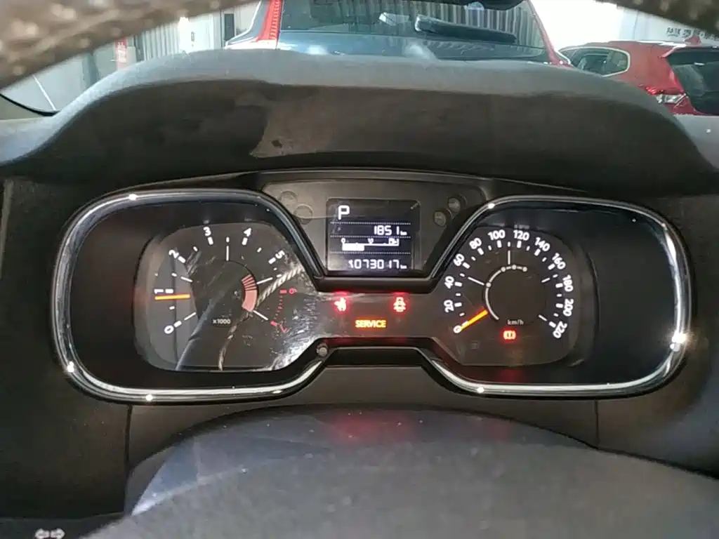 Citroën C4 C-Quatre 2017 2016 1.6L Automatic Luxury Model