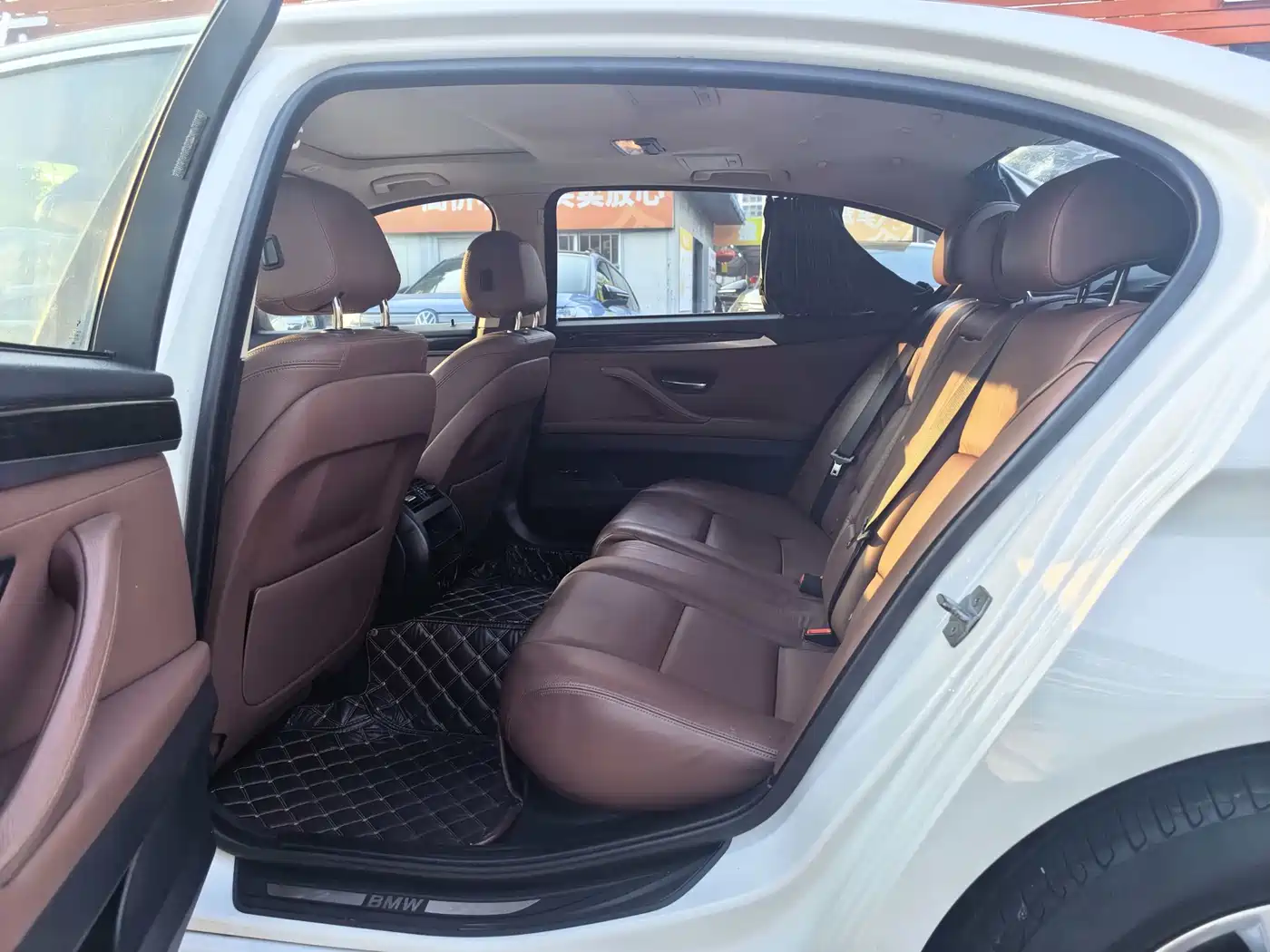 BMW 5 Series 2014 525Li Leading фото 11