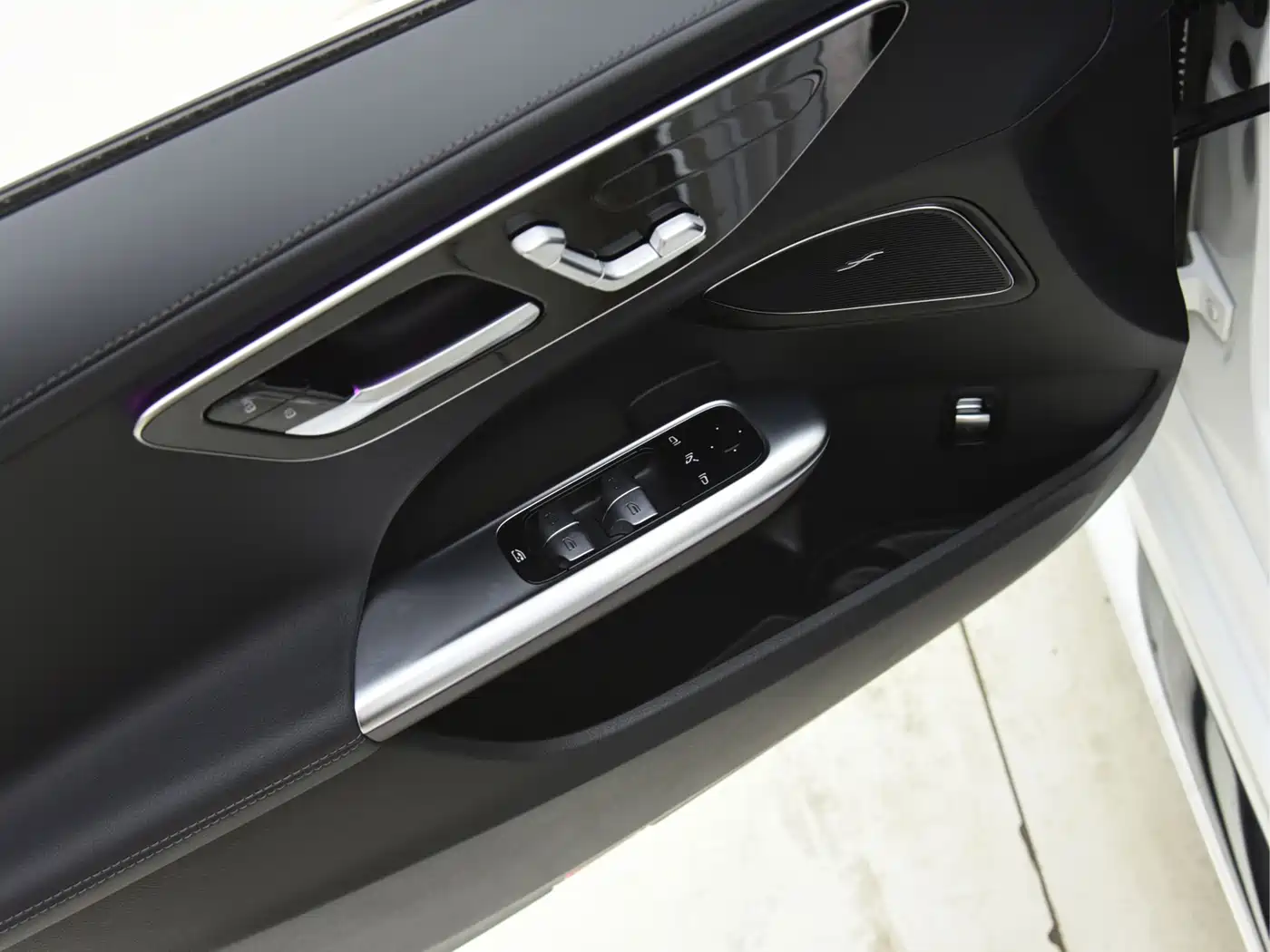 Mercedes-Benz C-Class 2025 C 260 L Sport Edition фото 13