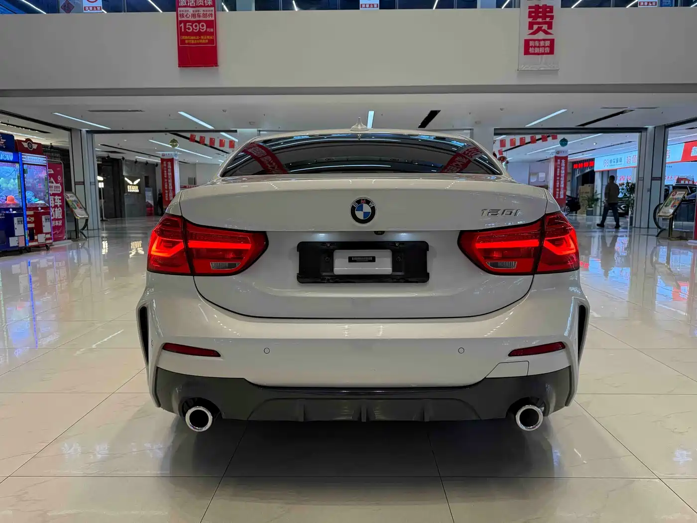 BMW 1 Series 2020 Model 120i M Sport Package фото 4