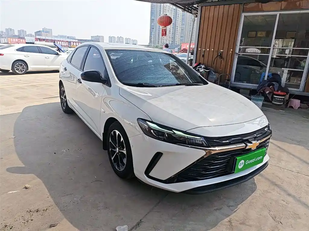 CHEVROLET CRUZE