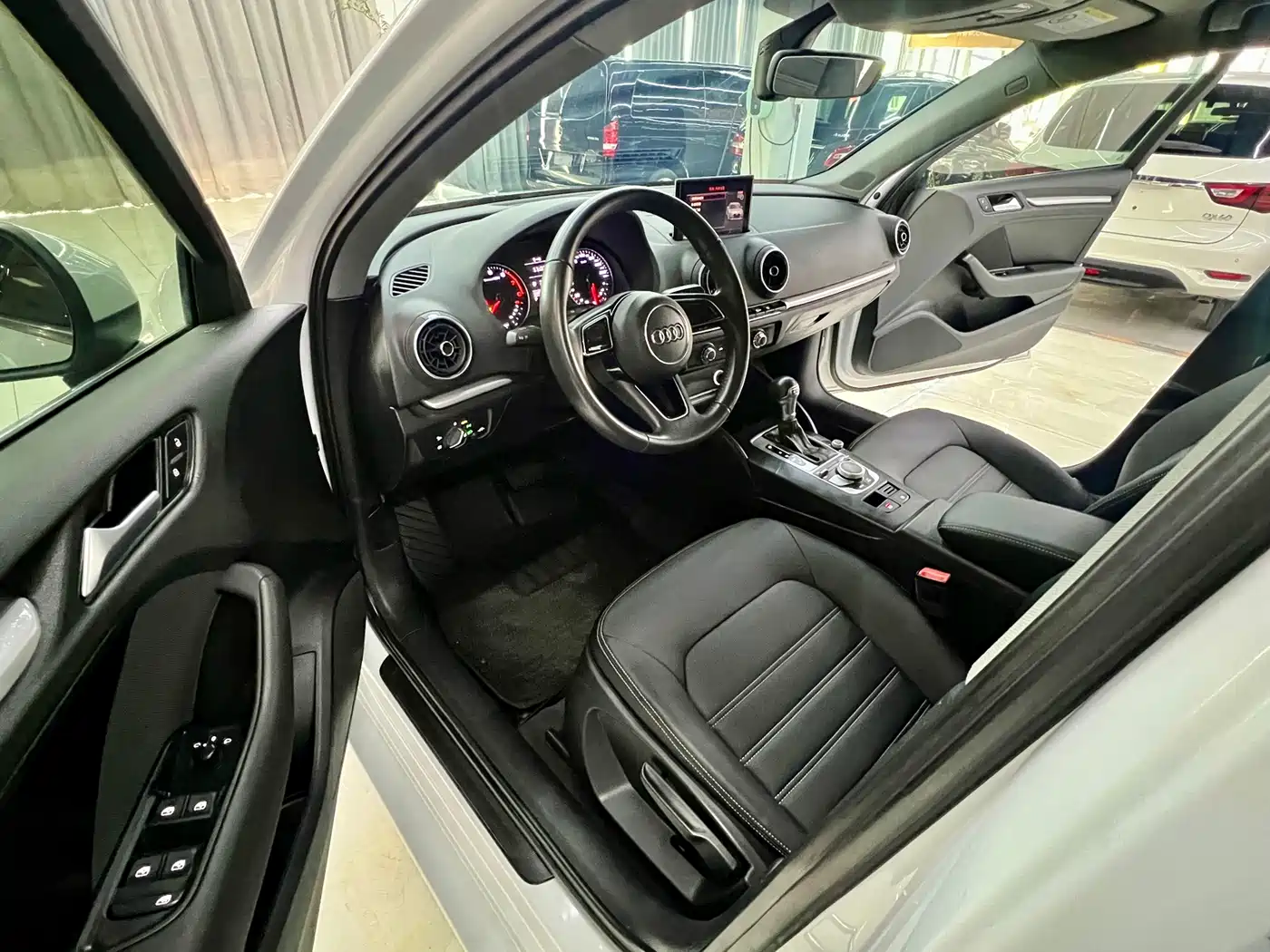 Audi A3 2017 Limousine 35 TFSI Progressive фото 9