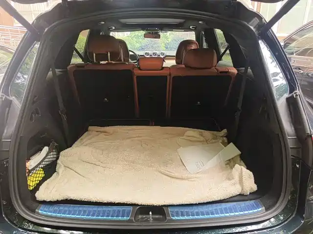 Mercedes-Benz GLC 2023 GLC 300 L 4MATIC Dynamic 7-Seater — фото 5