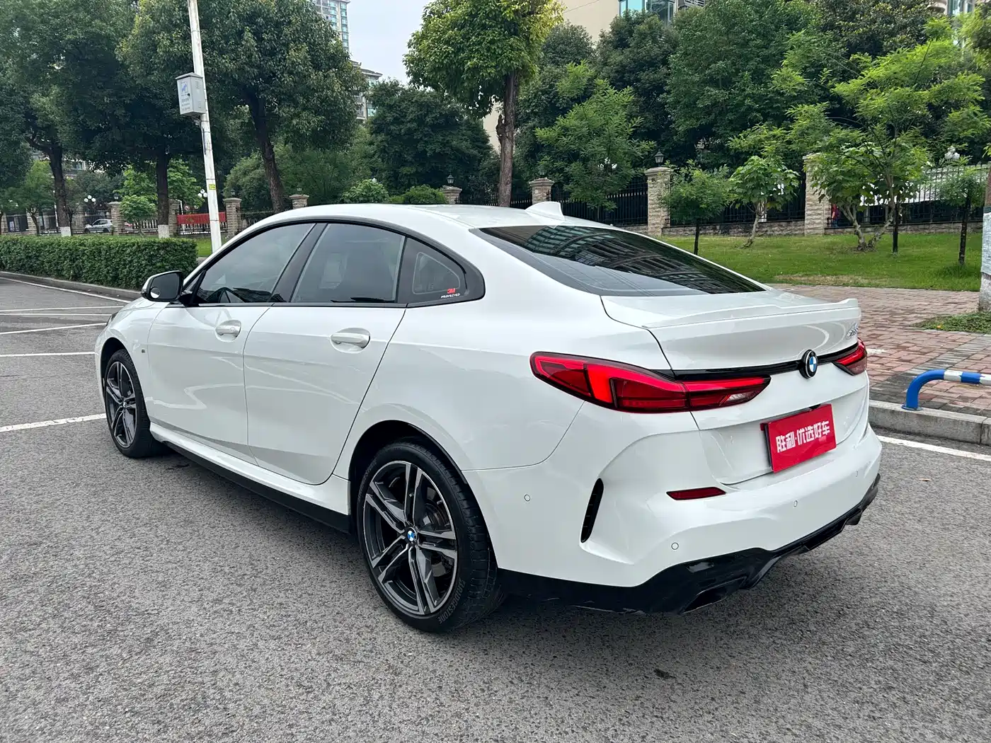 BMW 2 Series (Import) 2023 225i 4-Door Coupe M Sport Package фото 5