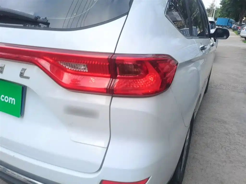Haval M6 2021 PLUS 1.5T DCT Elite Smart Connect фото 8
