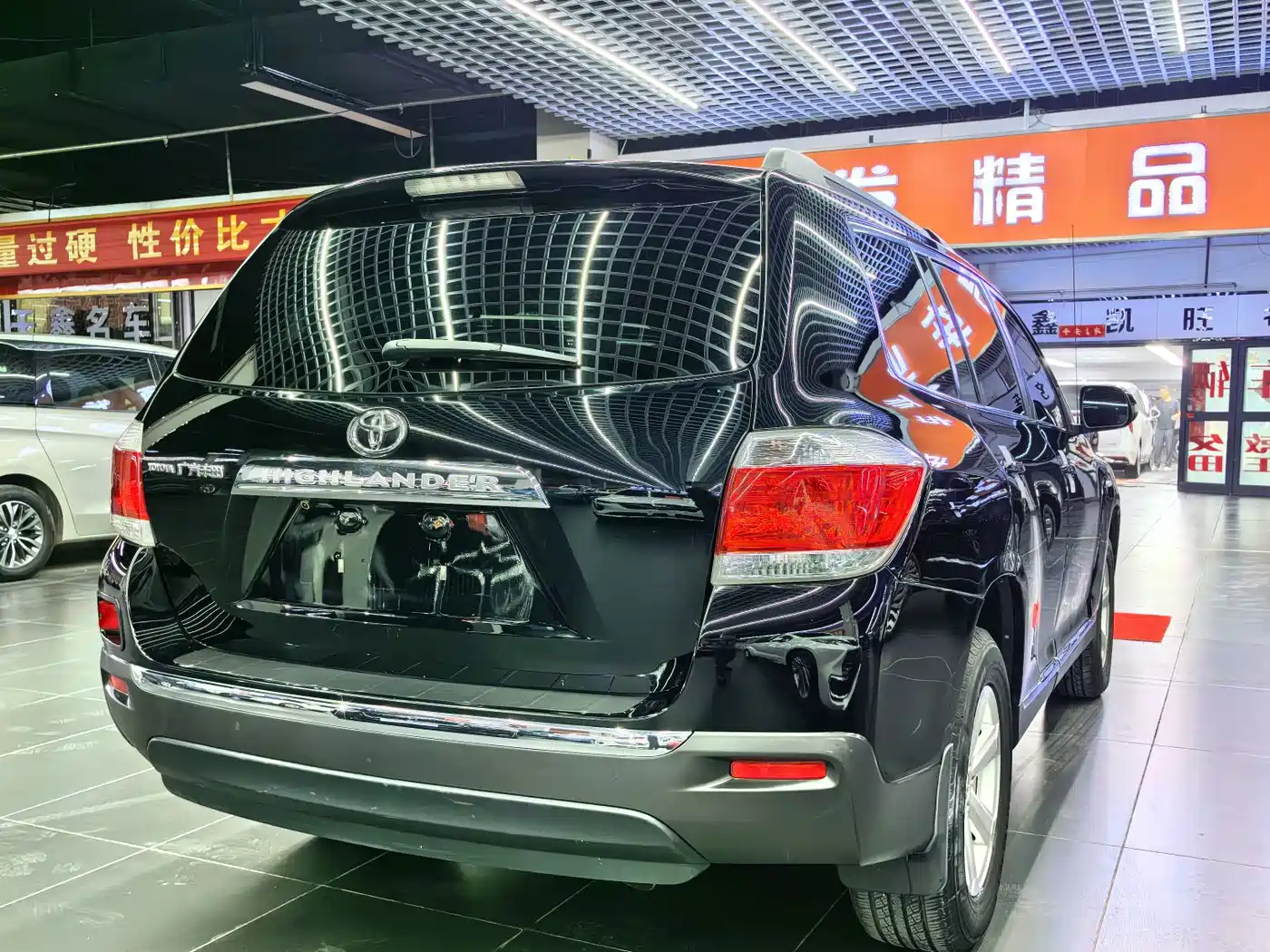 Toyota Highlander 2012 2.7L 2WD 5-seater Elite Edition фото 3