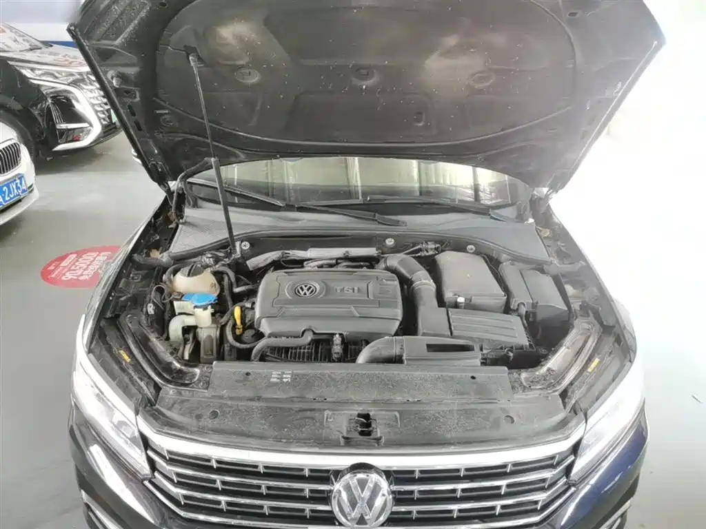 Volkswagen Passat 2017 330TSI DSG Prestige фото 20