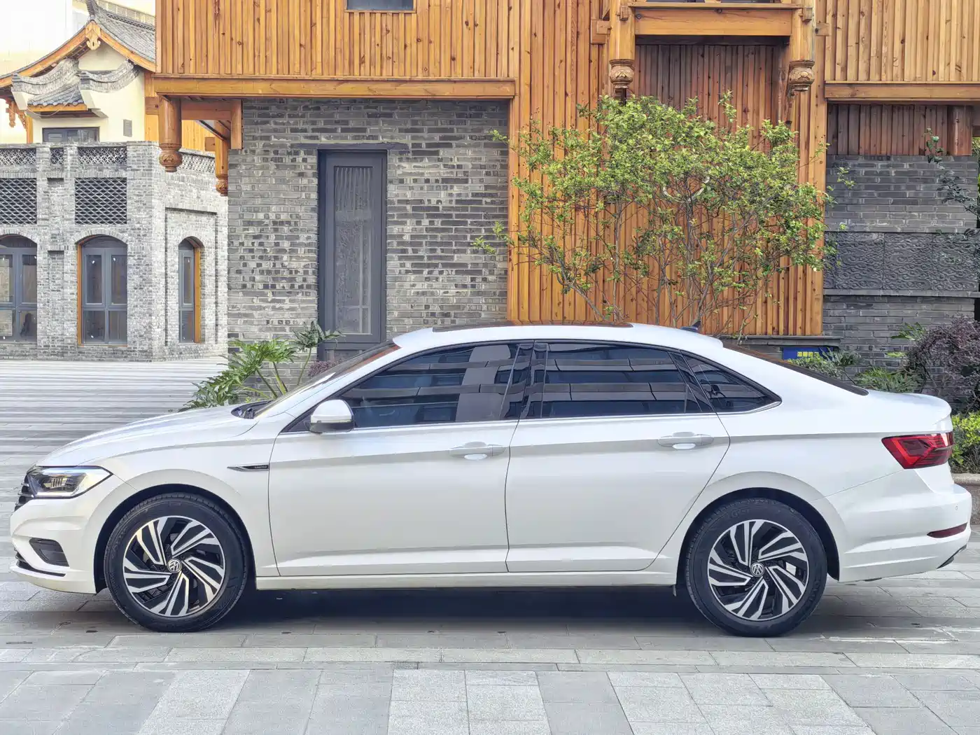 Volkswagen Sagitar 2022 280TSI DSG Surpassing Edition фото 3
