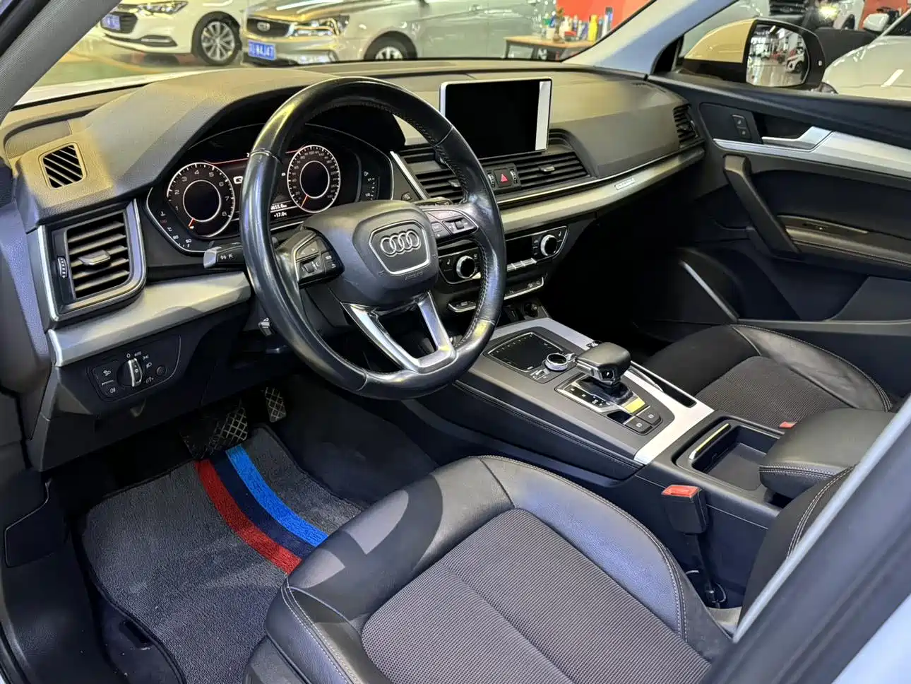 Audi Q5L 2018 40 TFSI Prestige Fashion (China V) фото 4