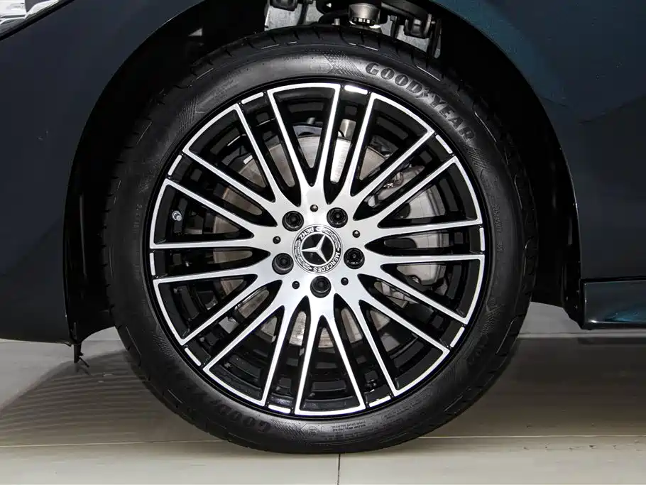 Mercedes-Benz C-Class 2025 C 260 L Sport Edition фото 12