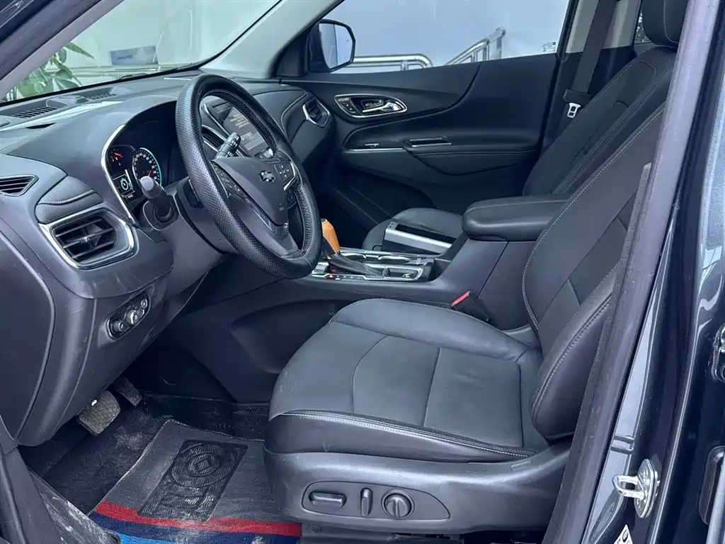 Chevrolet Equinox 2018 550T Automatic 4WD Guardian Edition фото 17