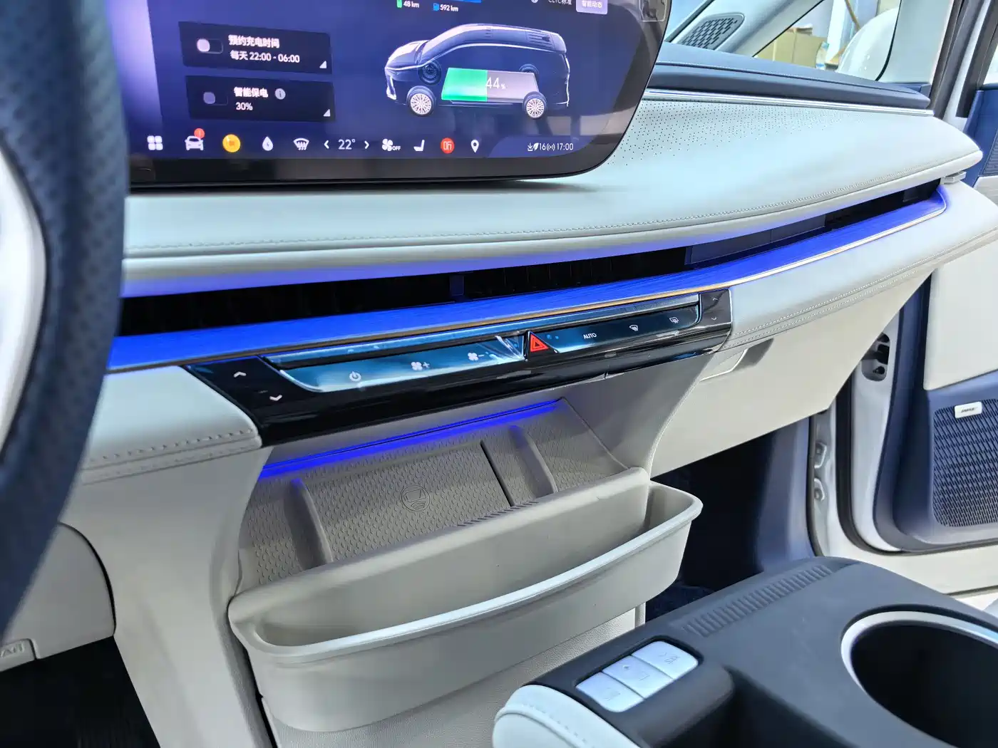 Buick GL8 New Energy 2024 Landglory Luxury Edition 7-Seater фото 12